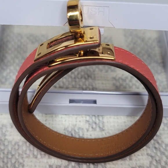 Hermes Kelly Double Tour Coral Bracelet. Medium - Picture 1 of 10